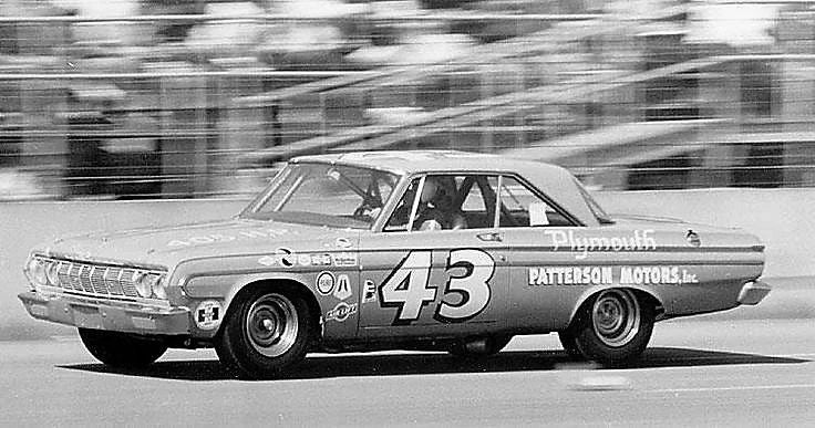 What Did 425 Horsepower Feel Like 60 Years Ago? My Desk Shook and My Colleague Asked Why!
